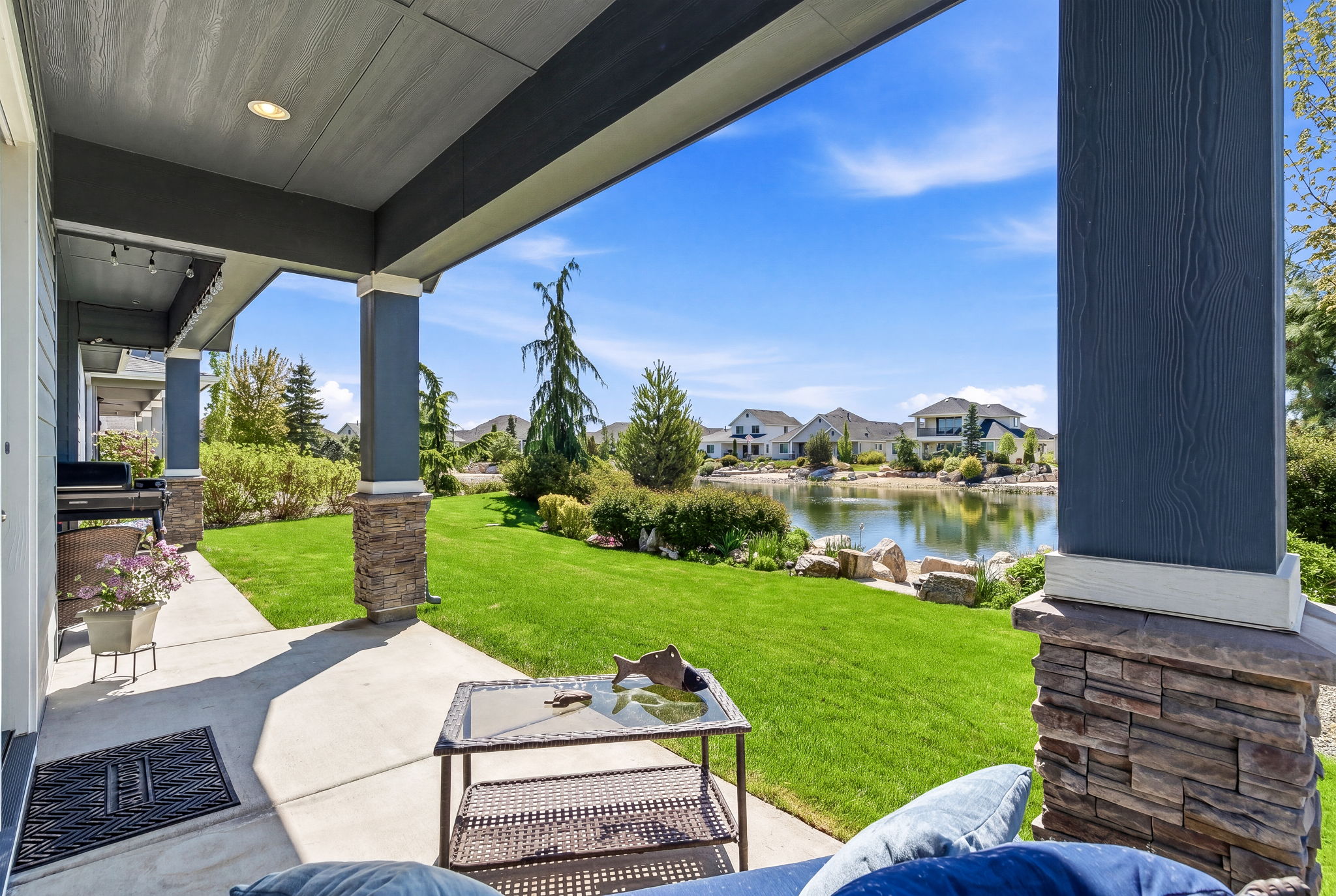  Photo 99