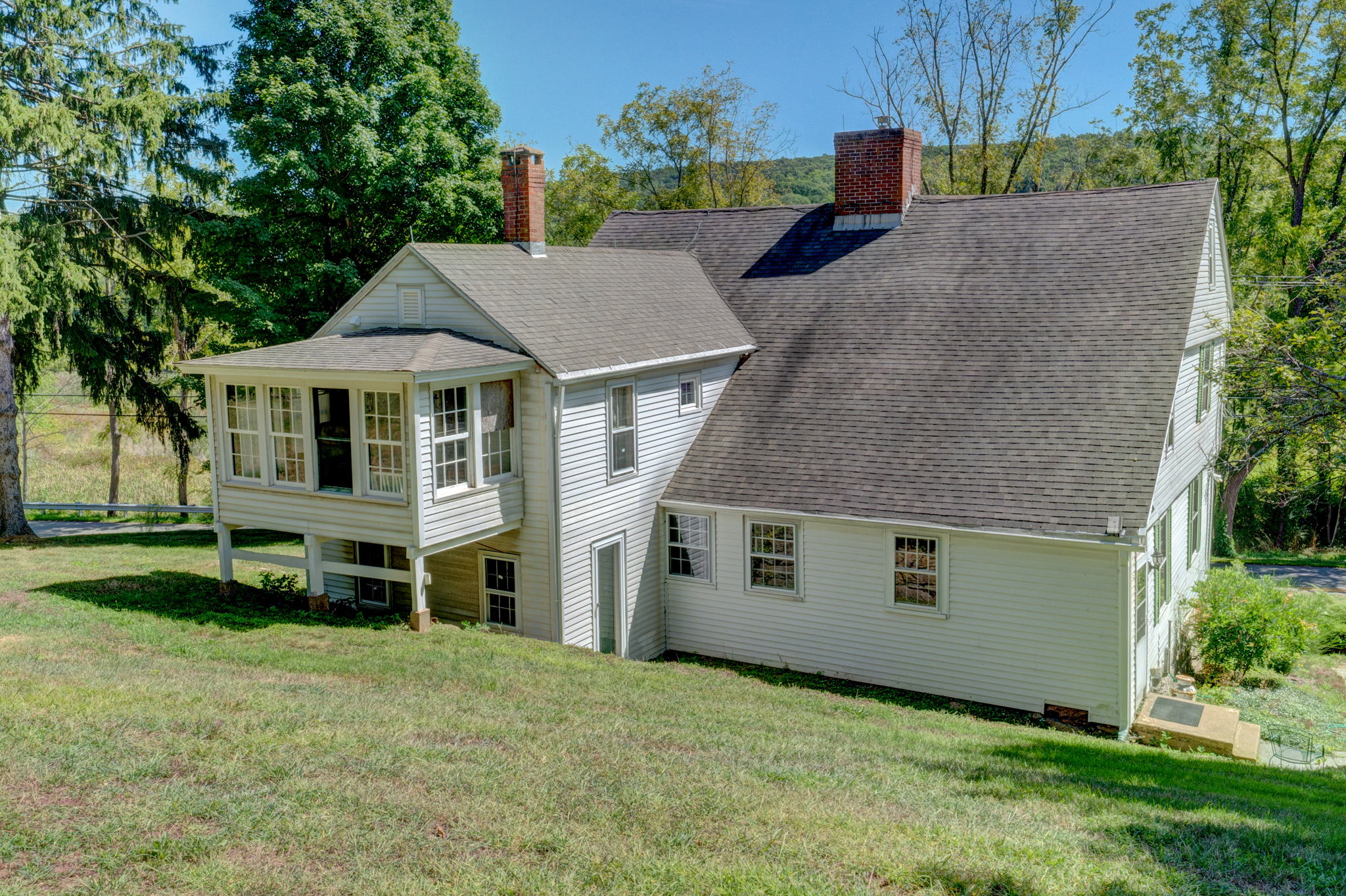 779 Millbrook Rd, Middletown, CT 06457, USA Photo 3