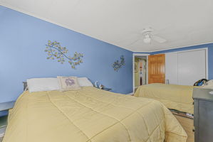  Photo 32