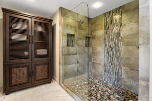 K Bathroom 1b