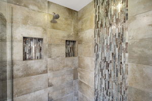 K Bathroom 1c