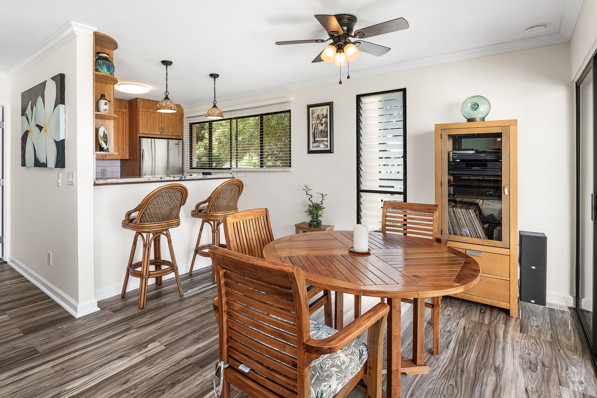 K Dining Area c