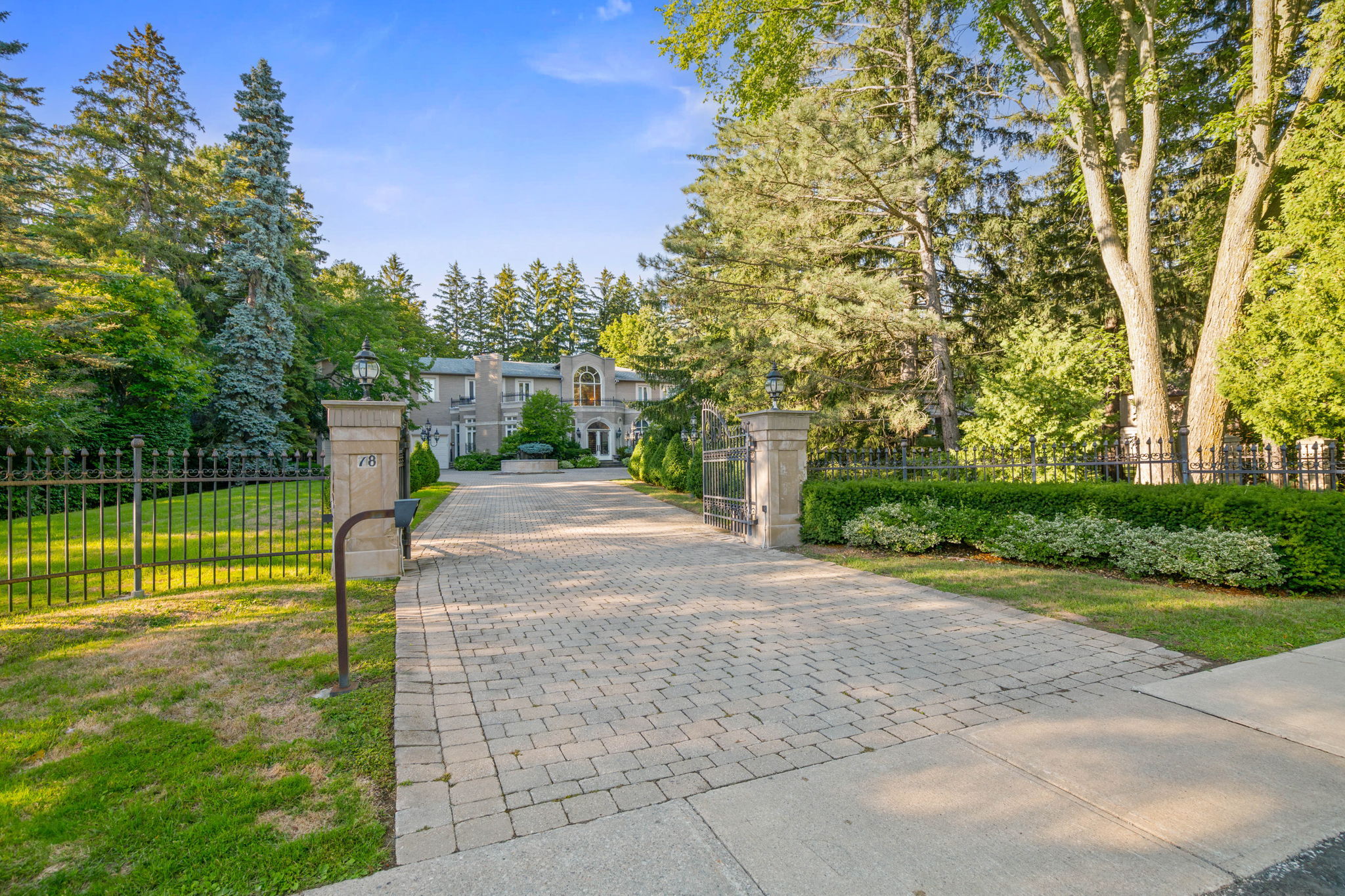 78 Elgin St Markham, ON L3T 1W6