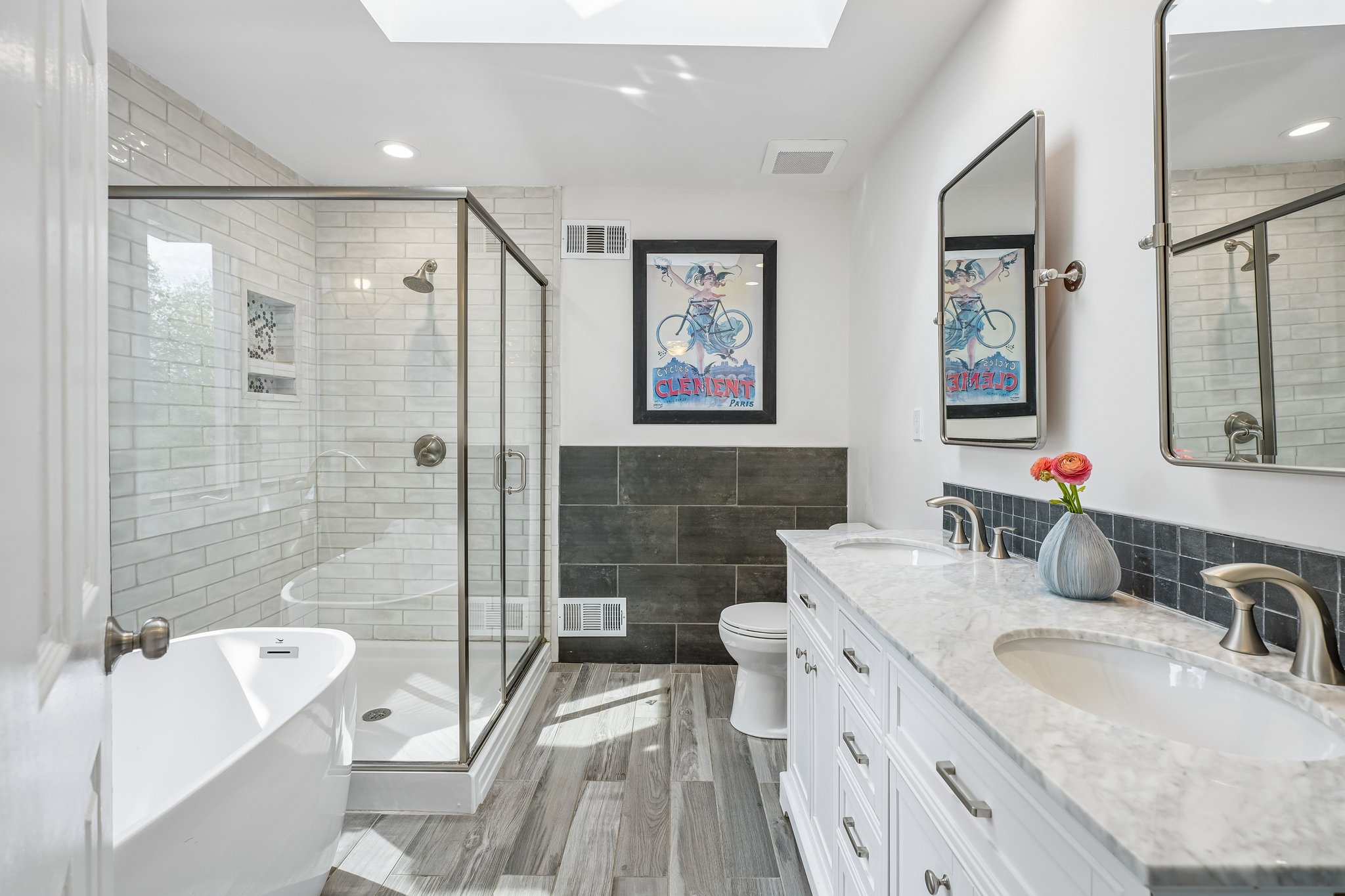 A serene 2nd floor primary bath