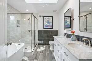 A serene 2nd floor primary bath