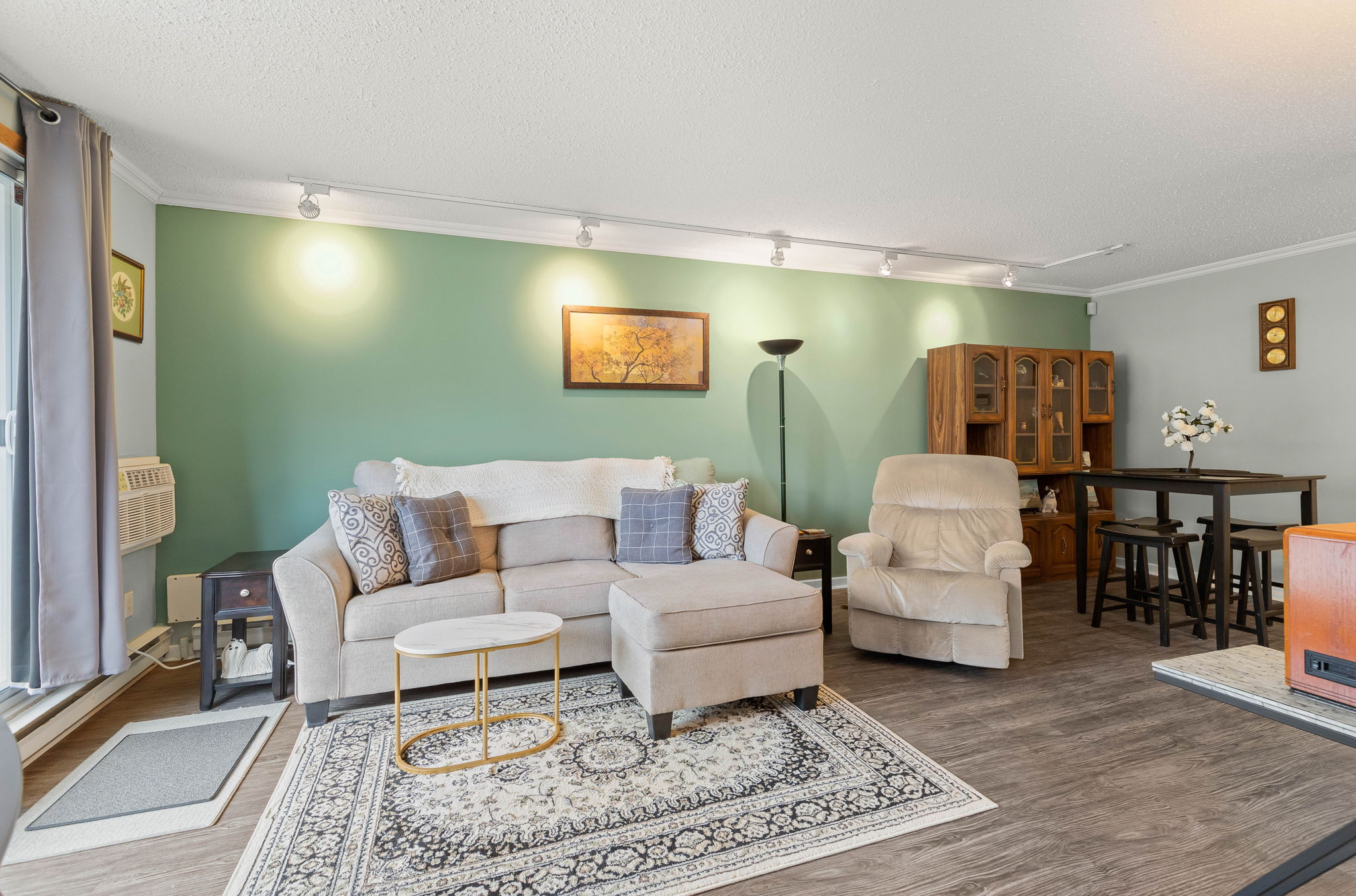 78 Quail Ridge Rd 1216, Winnipeg, MB R2Y 2E9 insight video marketing