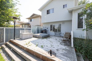 78 Sanderling Rd NW, Calgary, AB T3K 3S4, Canada Photo 2