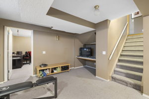 78 Sanderling Rd NW, Calgary, AB T3K 3S4, Canada Photo 40