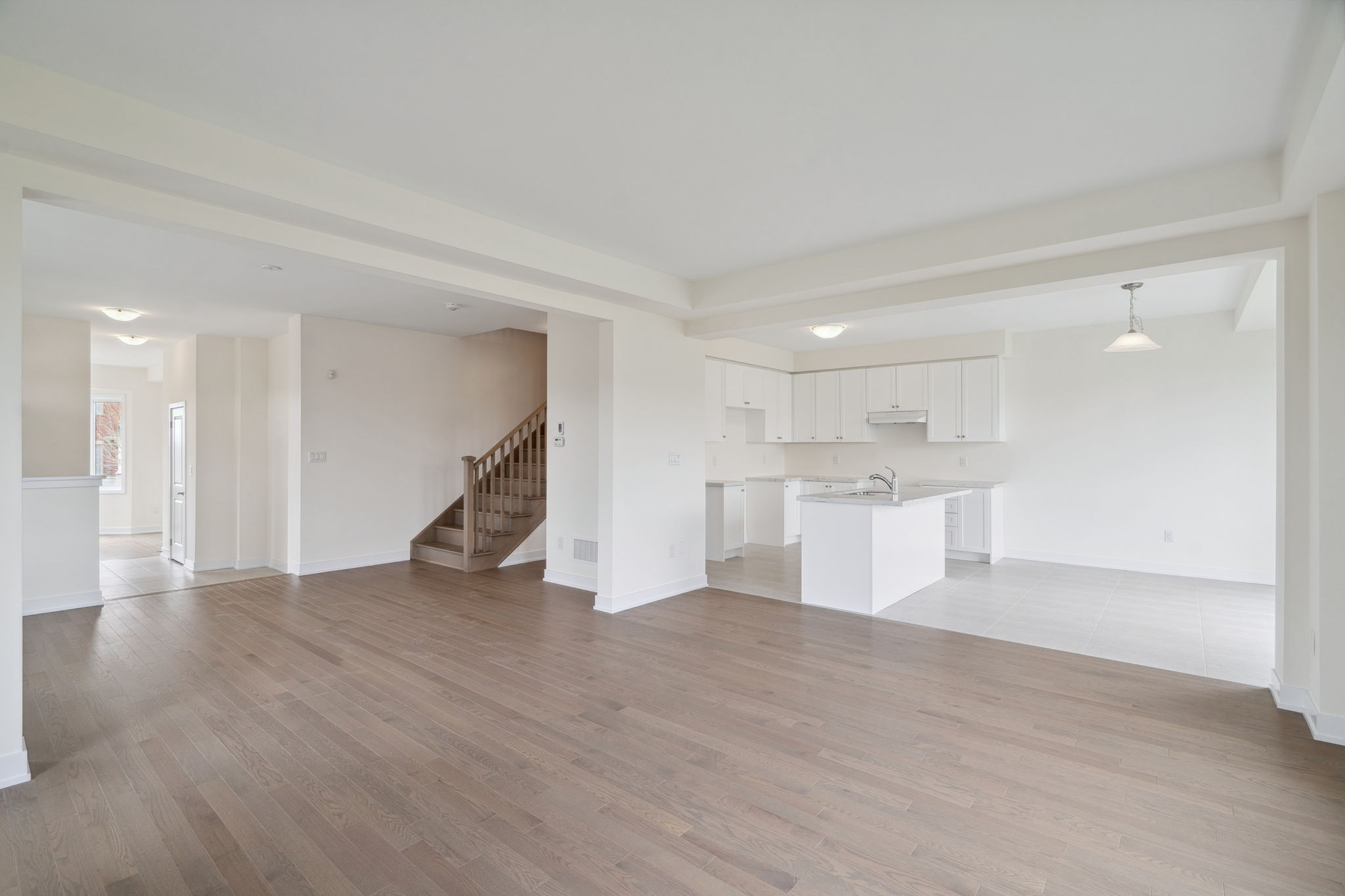 78 Walter Tunny Cresent East Gwillimbury, ON L9N 0R4