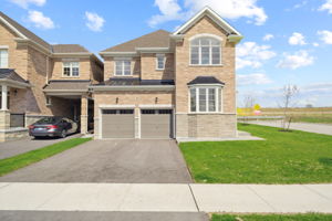 78 Walter Tunny Cresent, East Gwillimbury ON