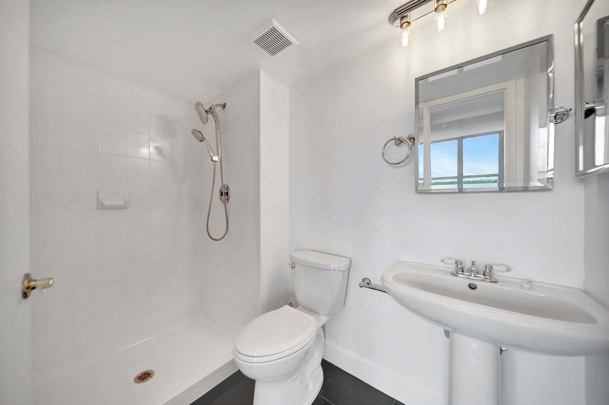 2015 NE 17th Ct, Fort Lauderdale, FL 33305, US Photo 13