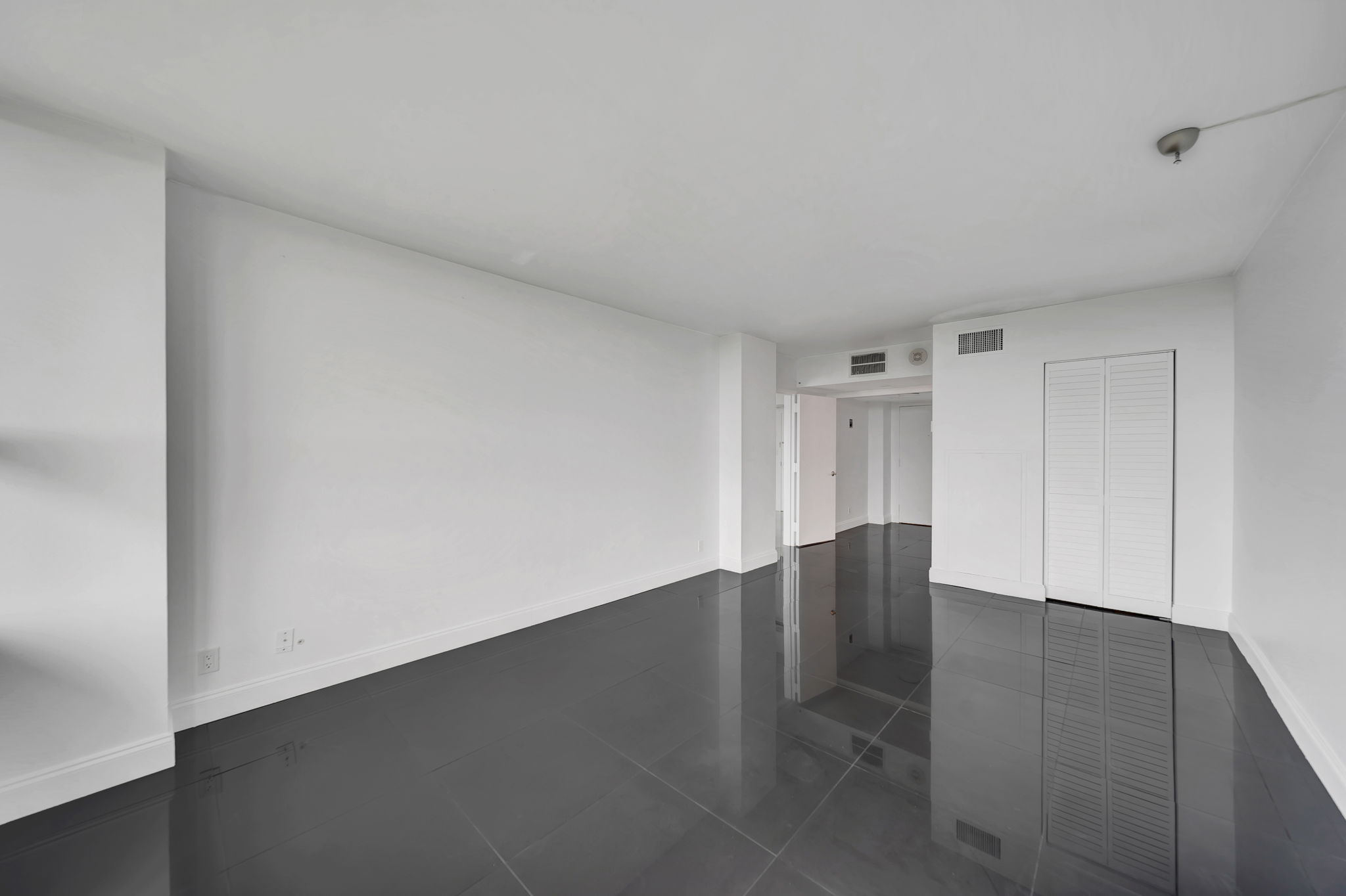 2015 NE 17th Ct, Fort Lauderdale, FL 33305, US Photo 31