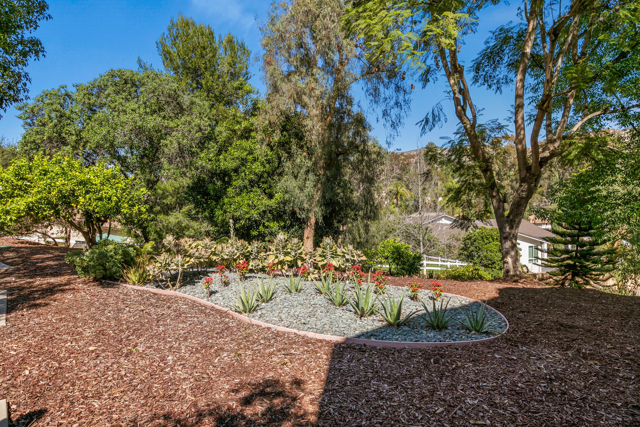 780 Singing Vista Dr-98