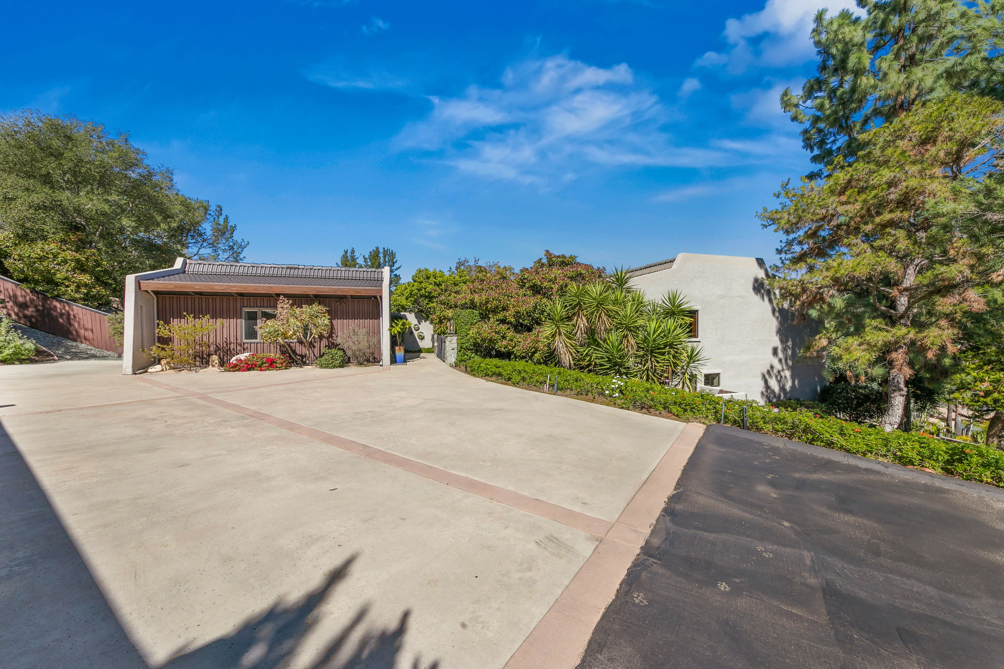 780 Singing Vista Dr-80