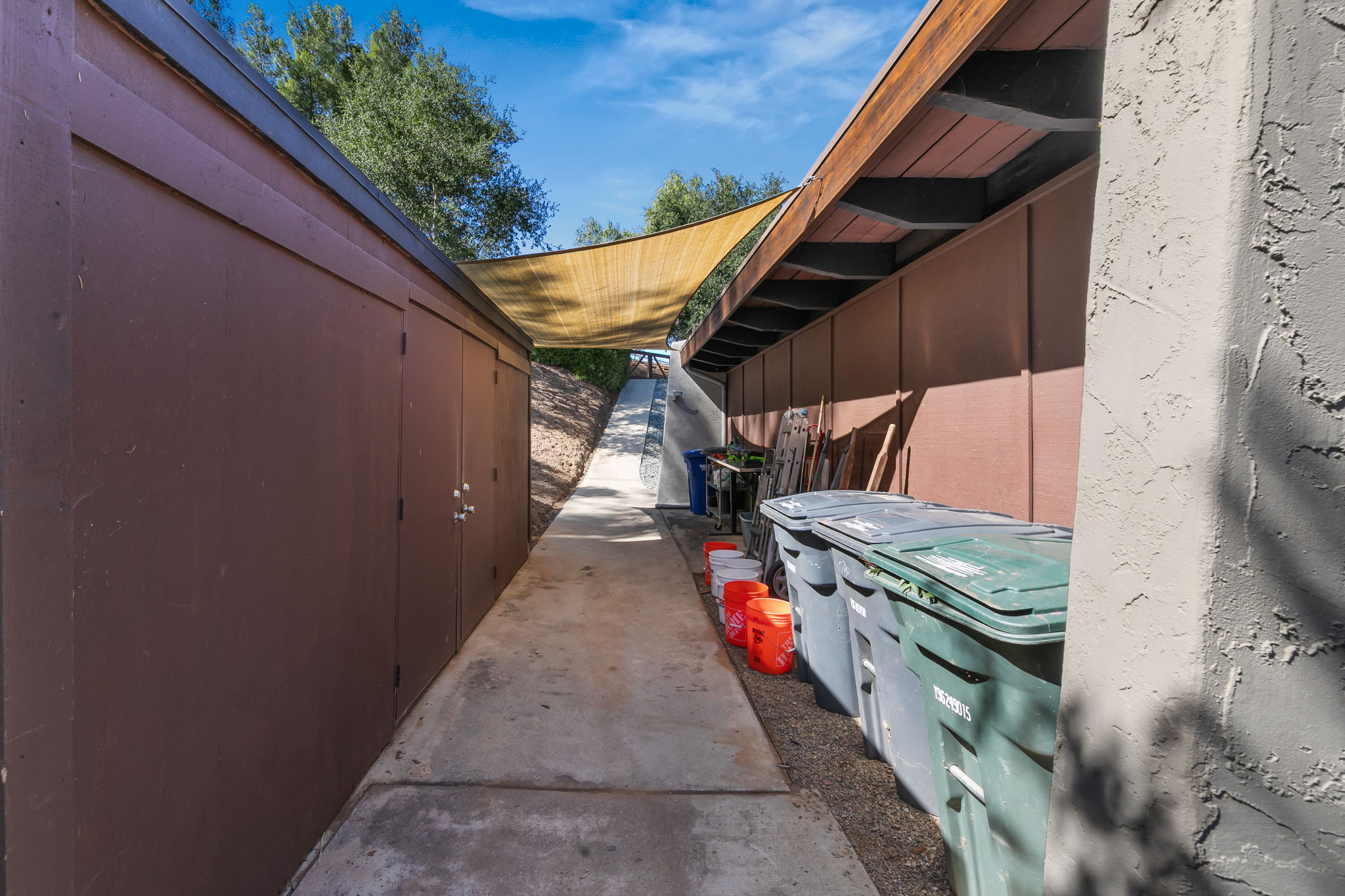 780 Singing Vista Dr-82