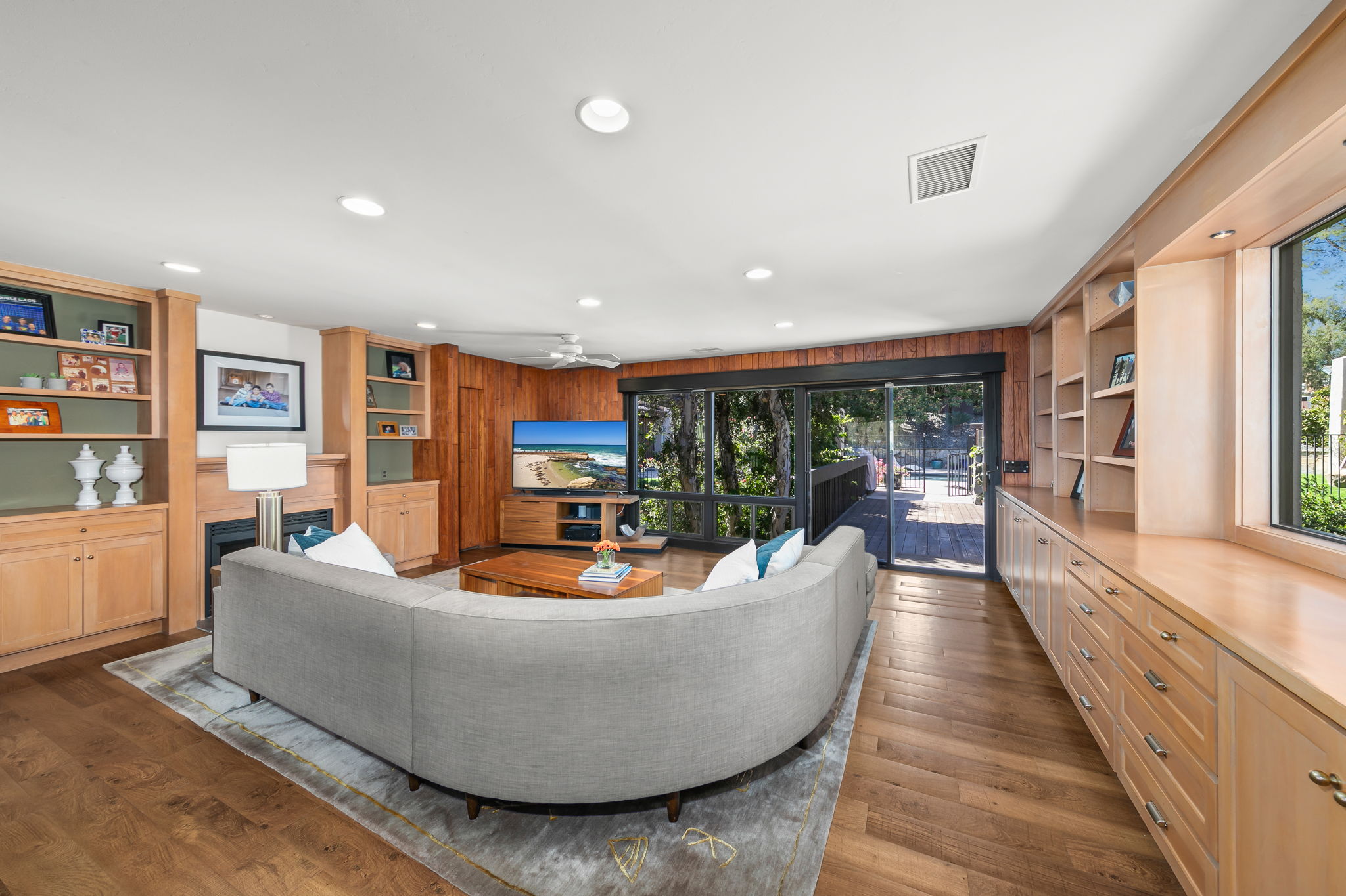 780 Singing Vista Dr-56