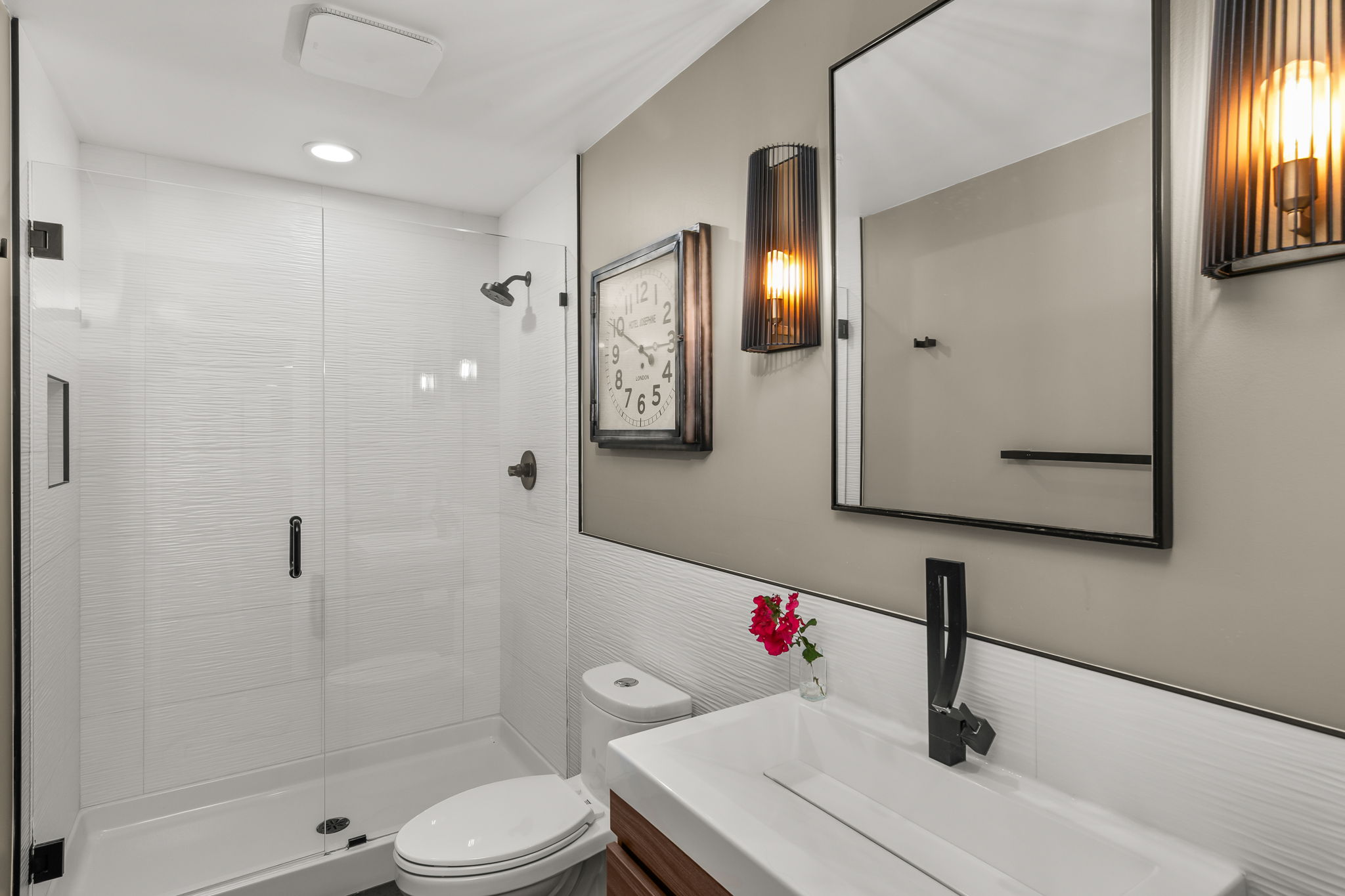 780 Singing Vista Dr-25