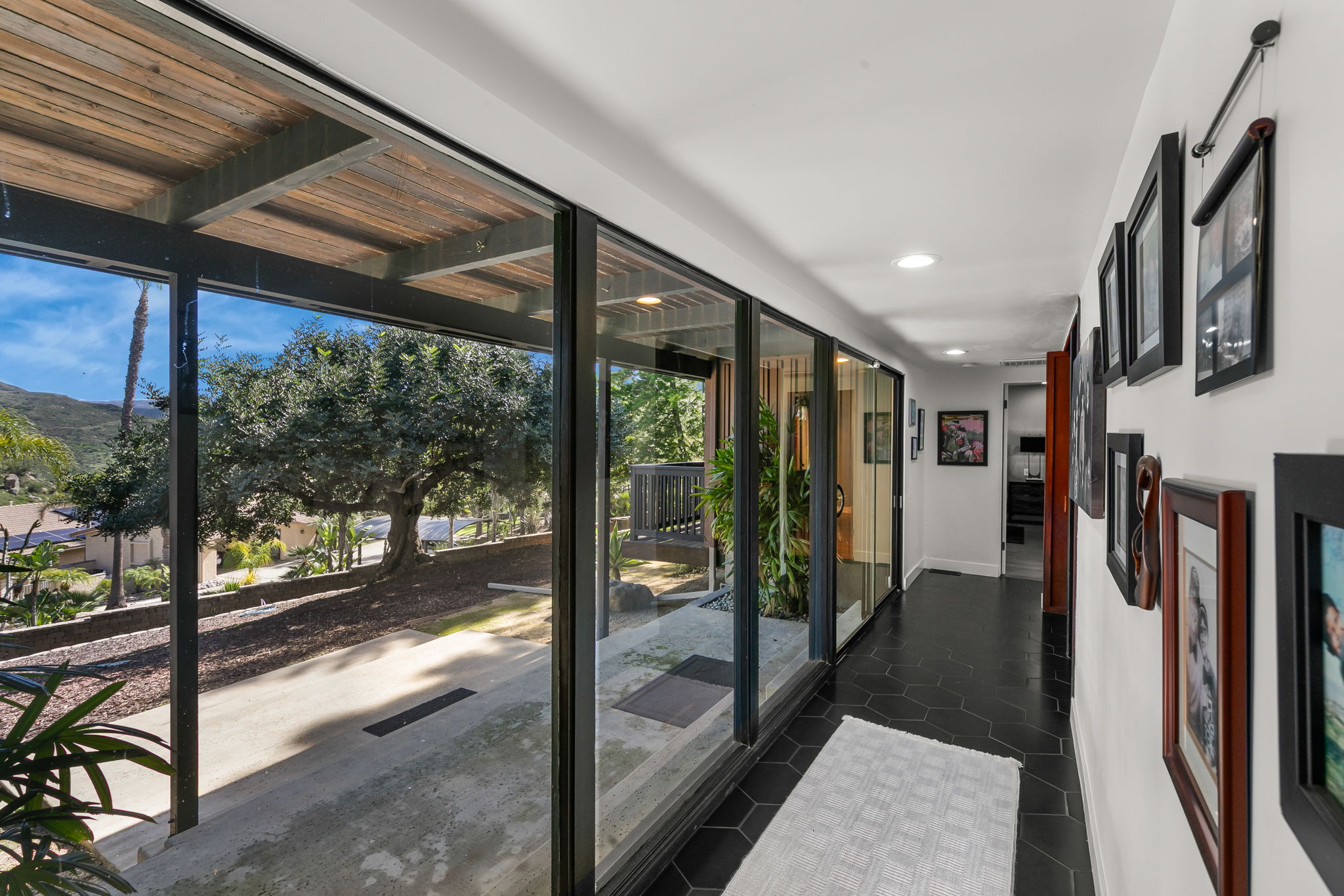 780 Singing Vista Dr-19