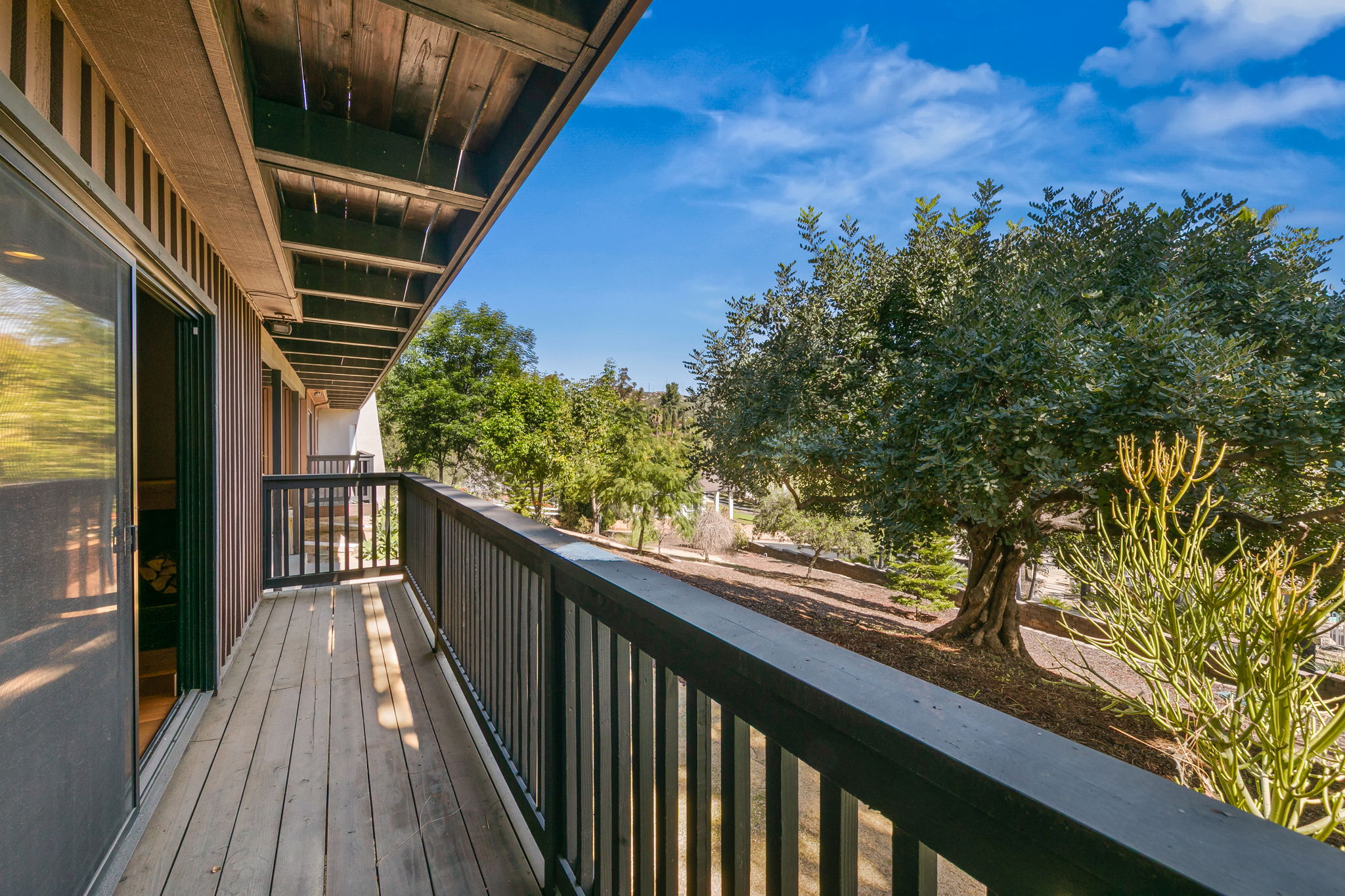 780 Singing Vista Dr-10