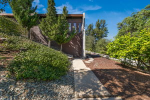 780 Singing Vista Dr-91