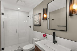 780 Singing Vista Dr-25