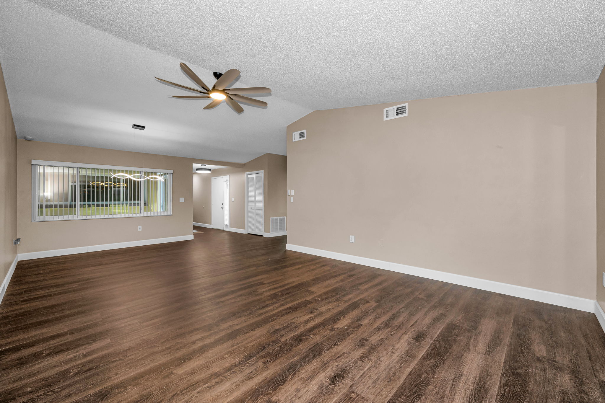 Living Room4