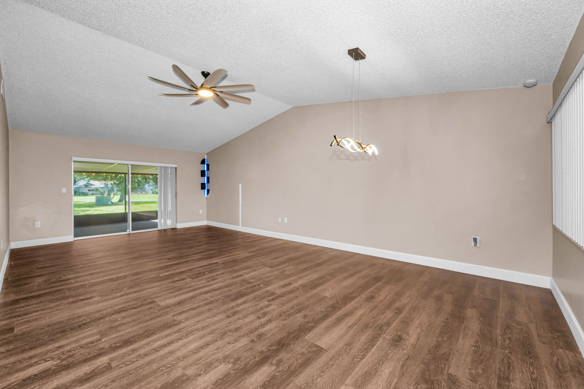 Dining Room2