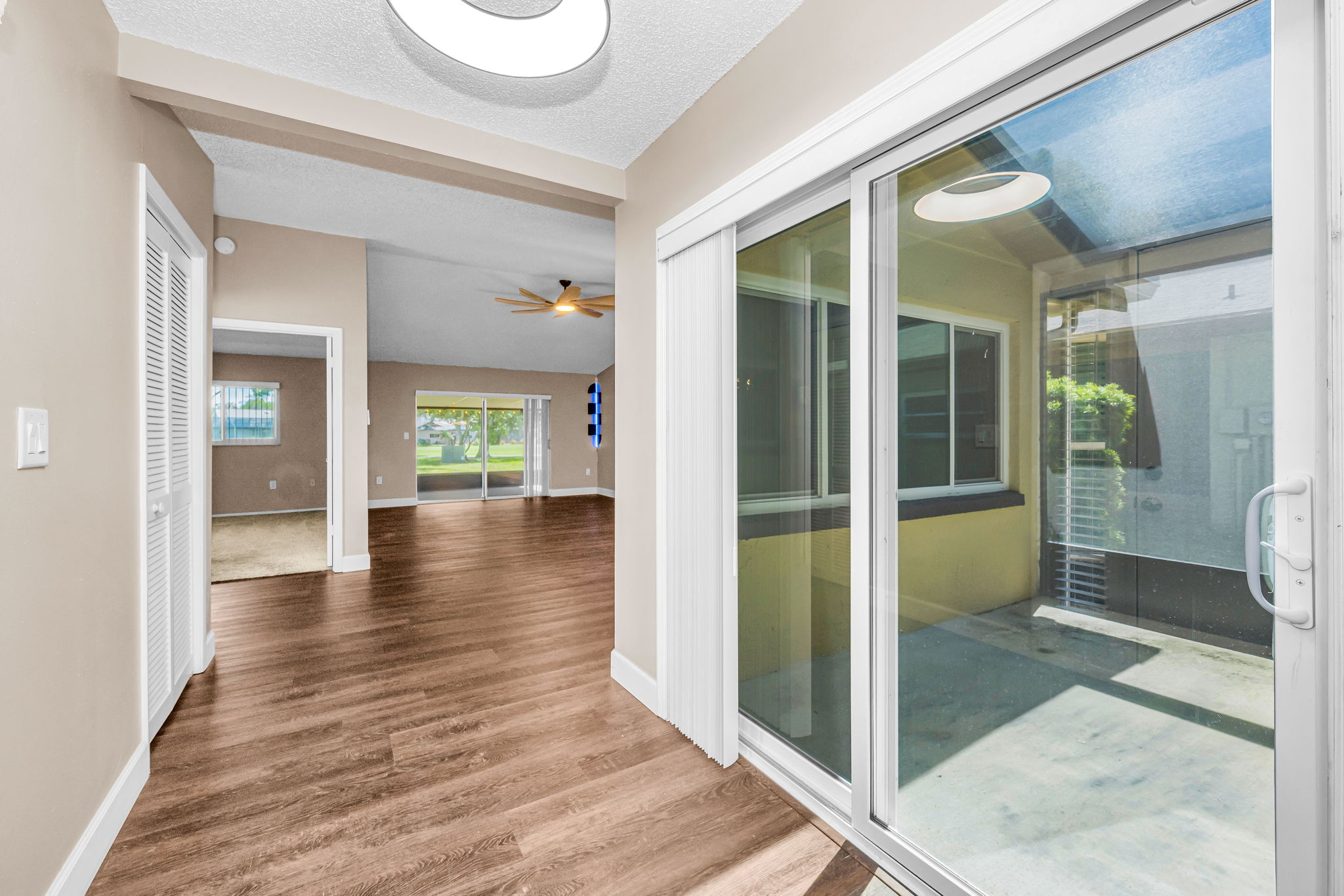 Foyer1b