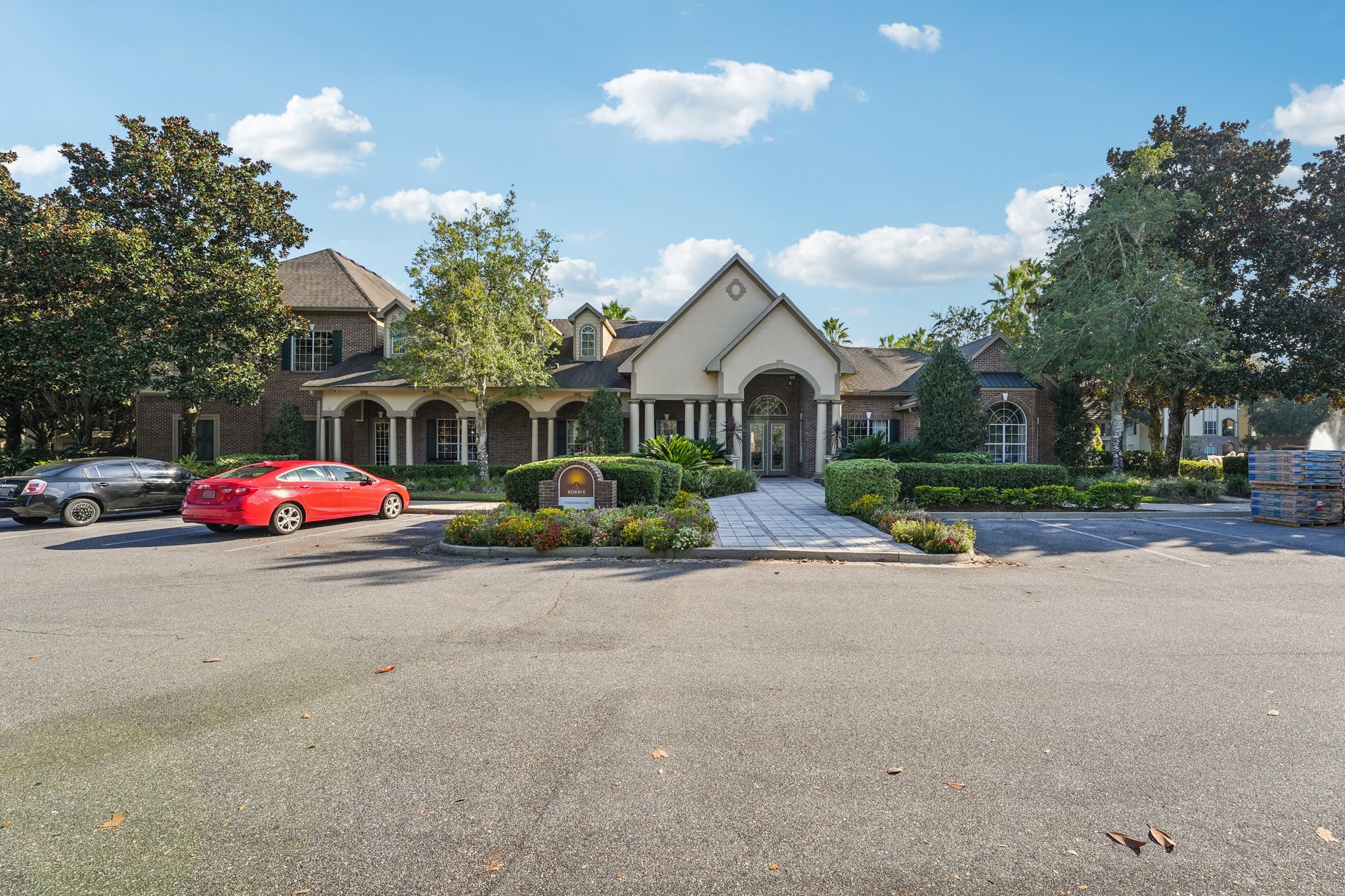 Point Meadows Dr 1434-2409-901.jpg