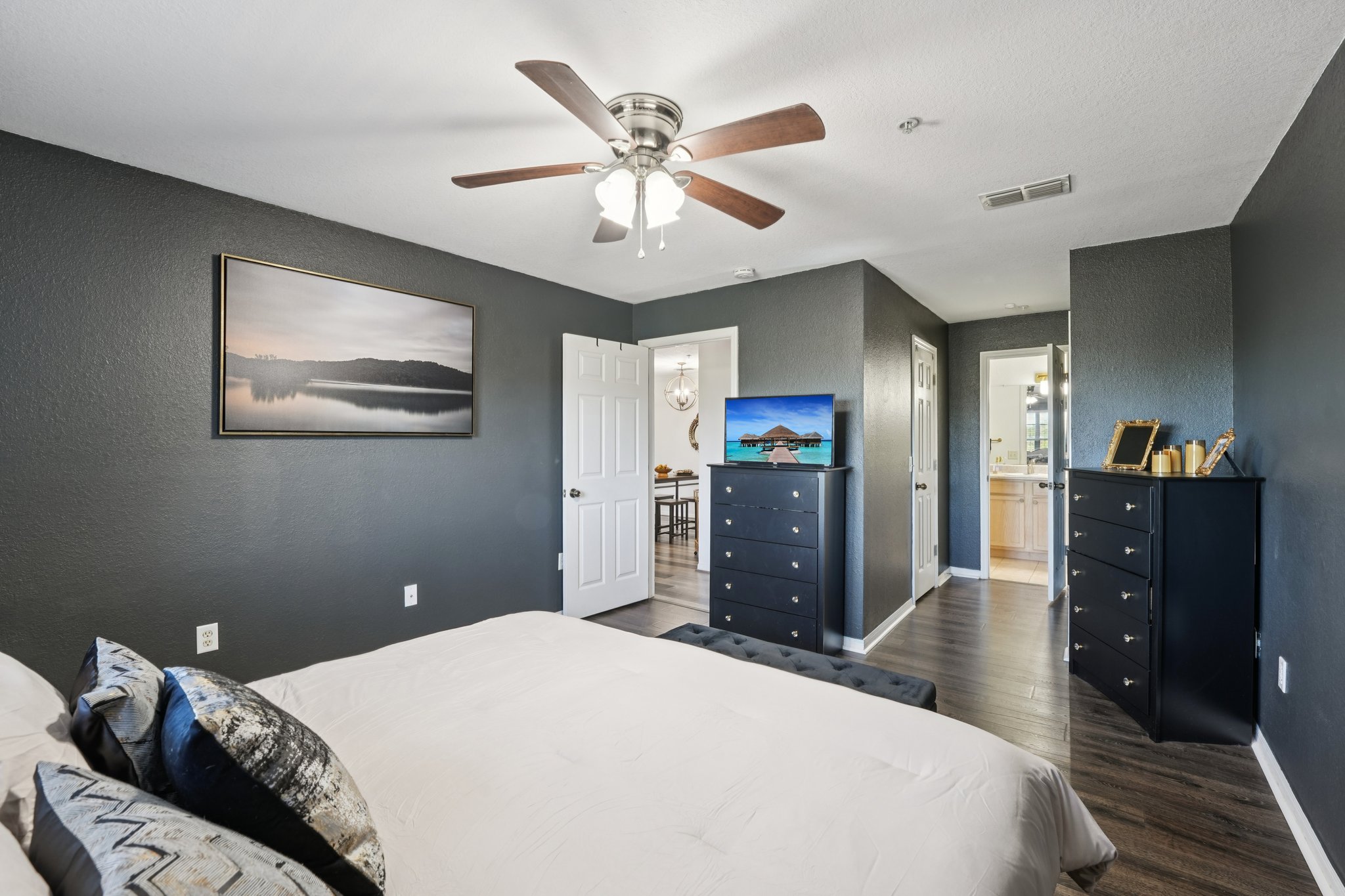 Point Meadows Dr 1434-S2409-024.jpg