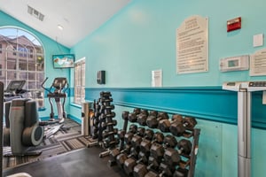 Point Meadows Dr 1434-2409-907.jpg