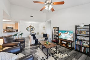 Point Meadows Dr 1434-S2409-009.jpg