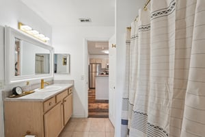 Point Meadows Dr 1434-S2409-019.jpg