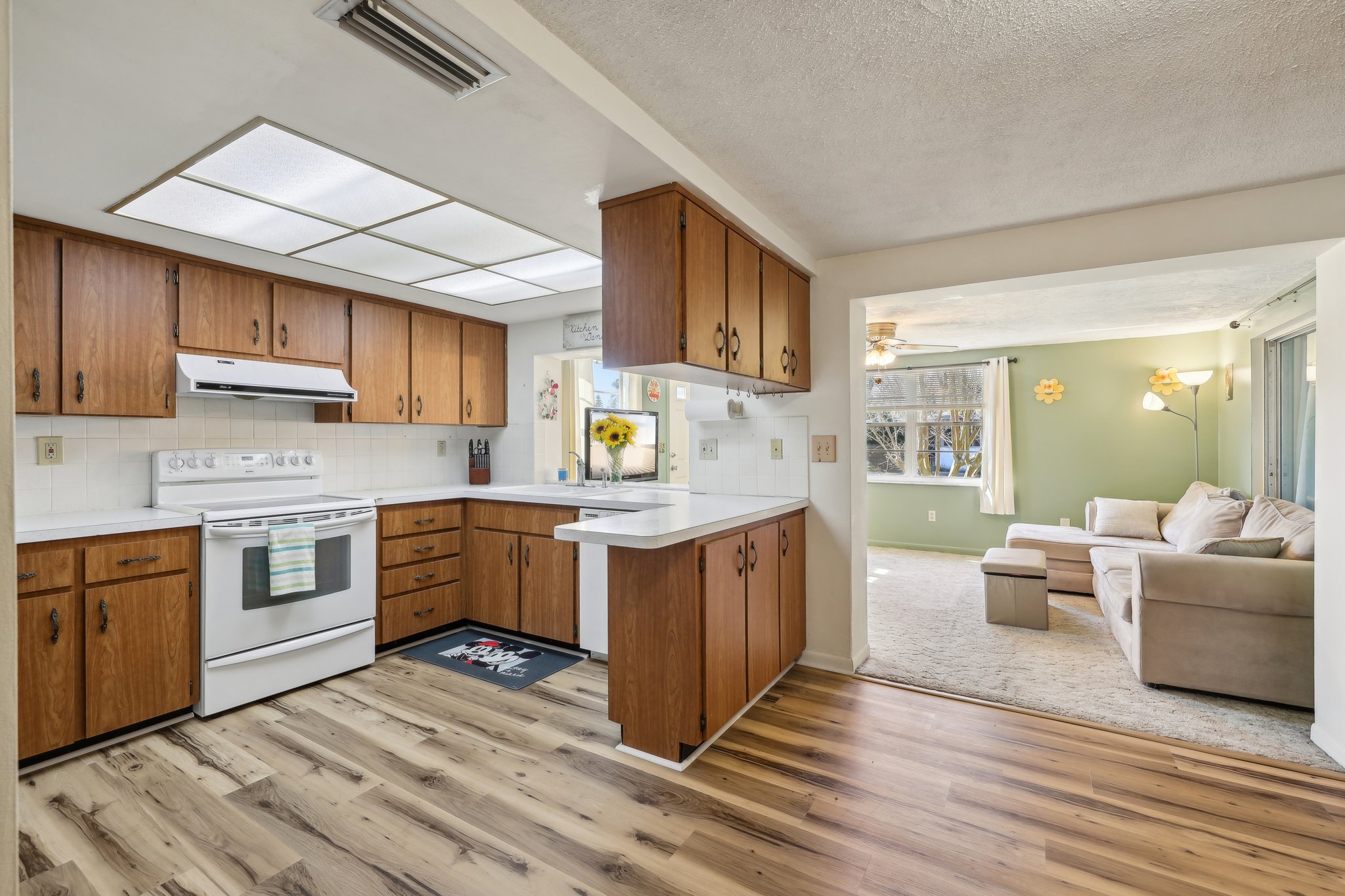 Cherrytree Ln-023.jpg