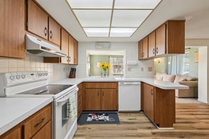 Cherrytree Ln-024.jpg