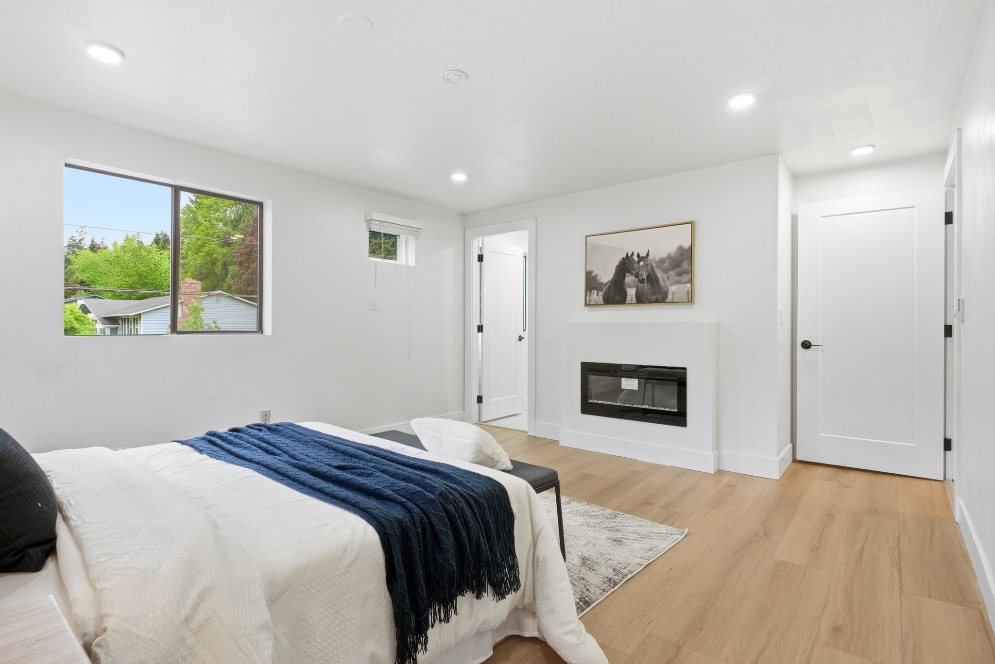  Photo 52