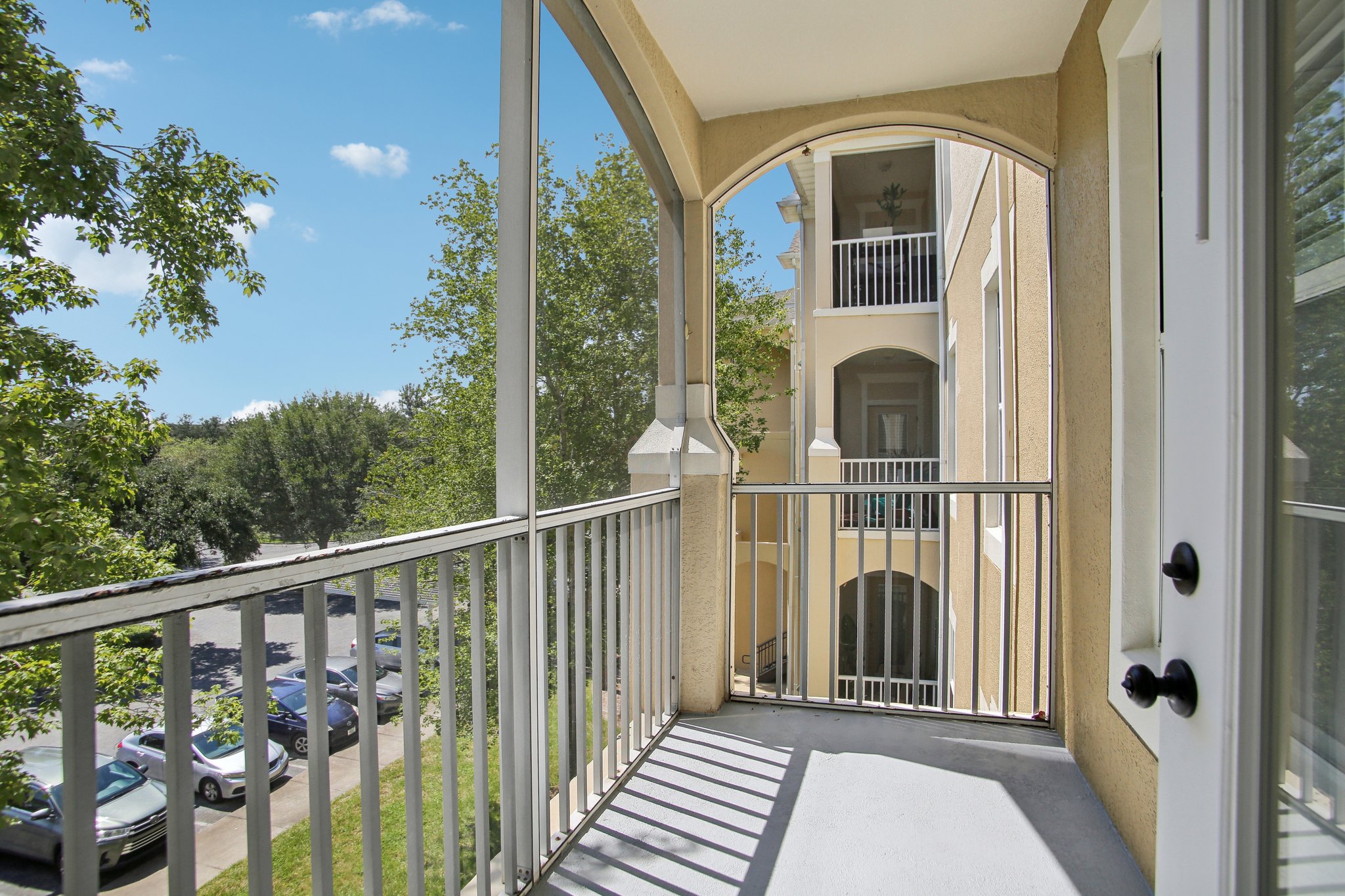 Point Meadows Dr 1310-035.jpg