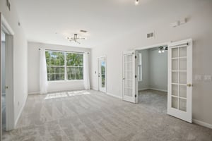 Point Meadows Dr 1310-013.jpg