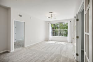 Point Meadows Dr 1310-014.jpg