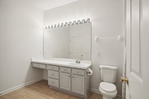 Point Meadows Dr 1310-028.jpg