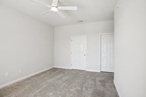 Point Meadows Dr 1310-032.jpg