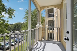 Point Meadows Dr 1310-035.jpg