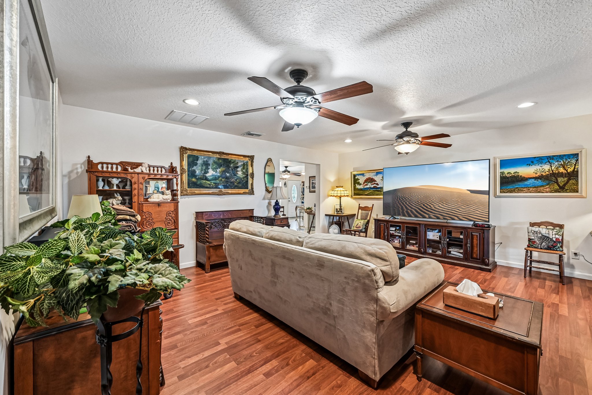 S Indian River Dr-S2205-012.jpg