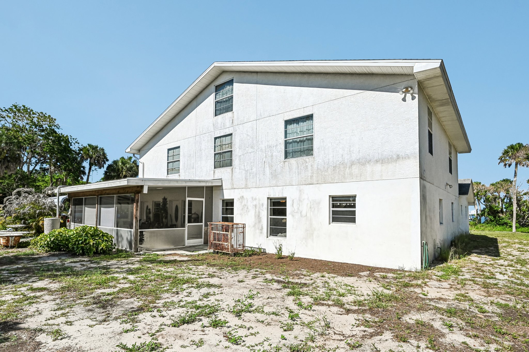 S Indian River Dr-S2205-053.jpg