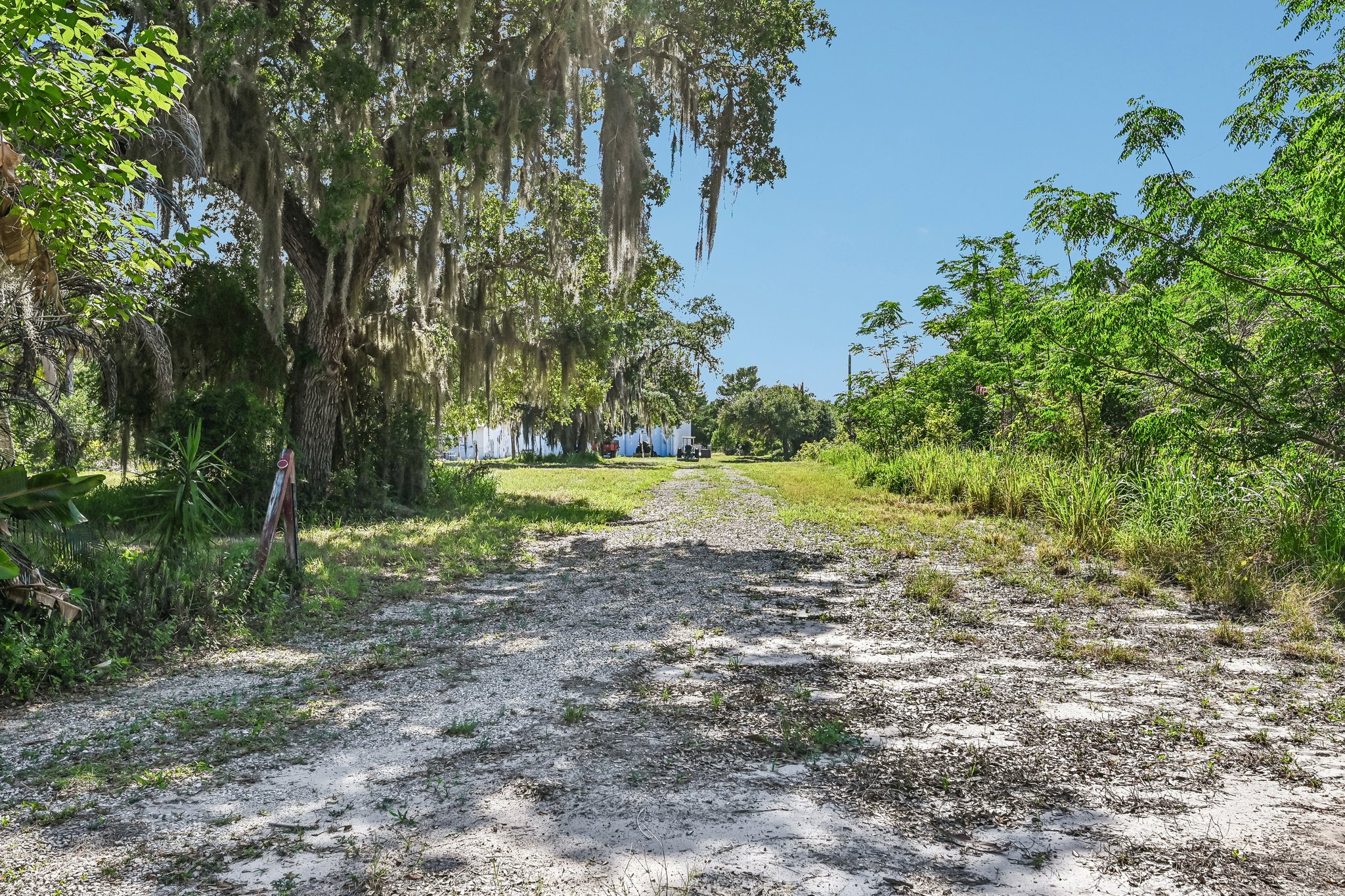 S Indian River Dr-S2205-054.jpg