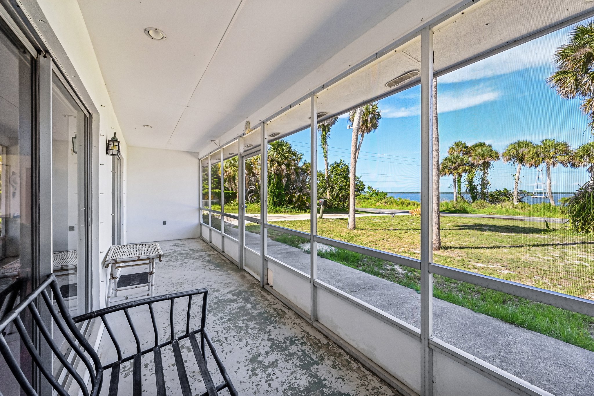 S Indian River Dr-S2205-055.jpg