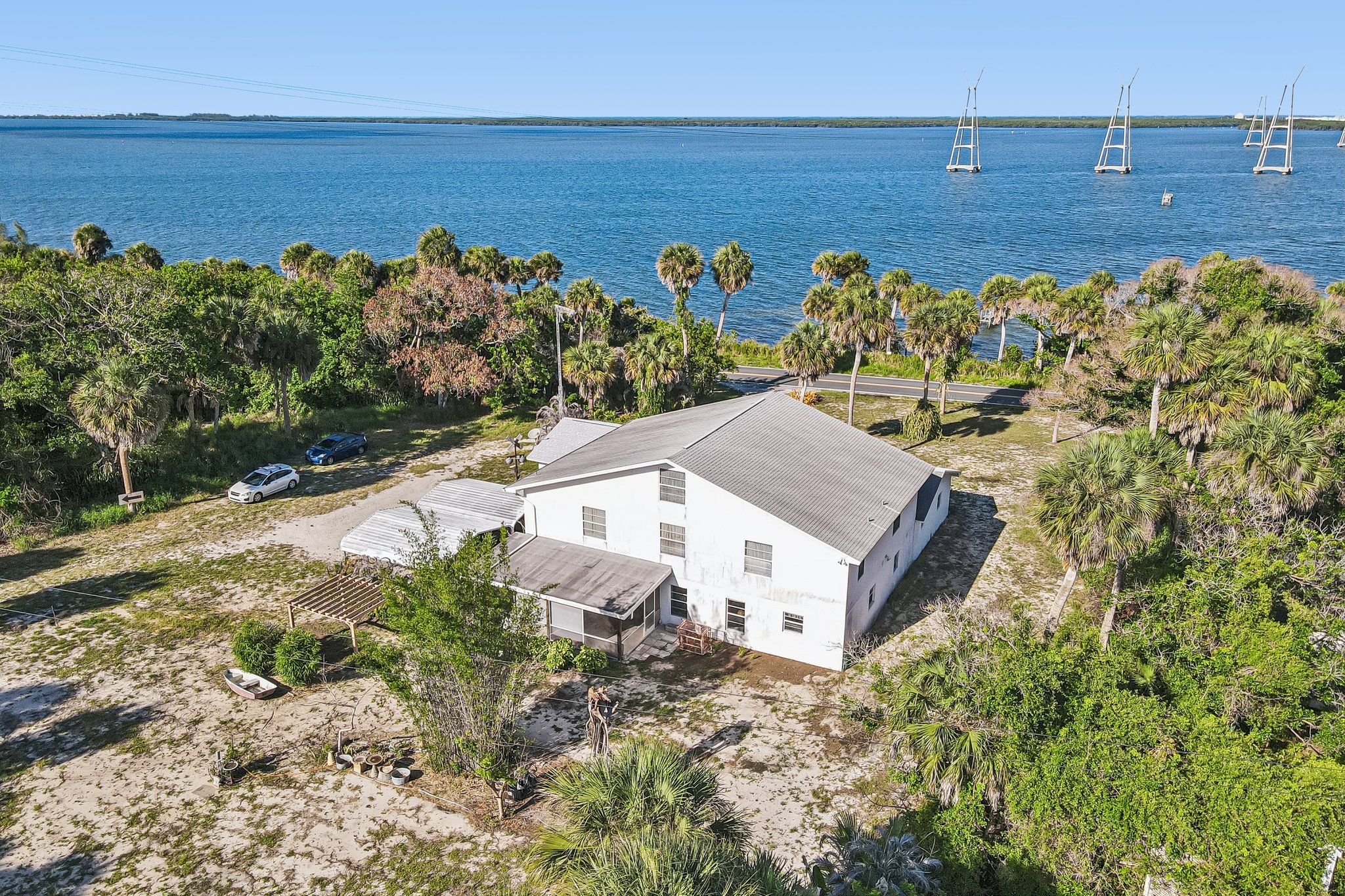 S Indian River Dr-S2205-069.jpg