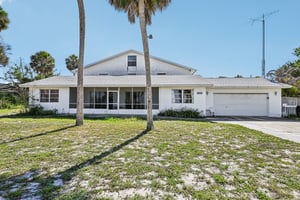 S Indian River Dr-S2205-001.jpg