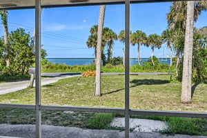 S Indian River Dr-S2205-005.jpg