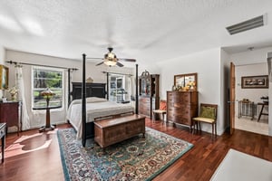 S Indian River Dr-S2205-025.jpg